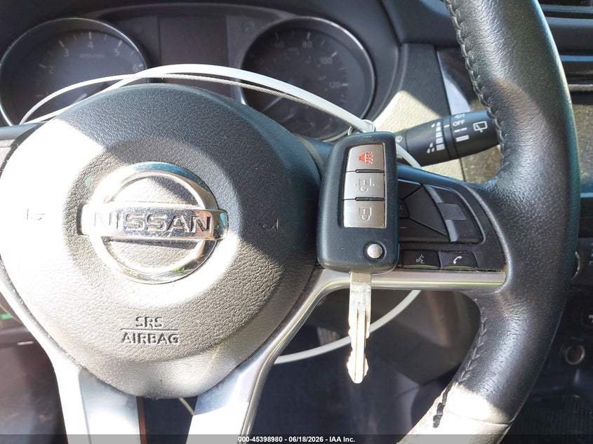 VIN 5N1AT2MT0KC760938 2019 NISSAN ROGUE S