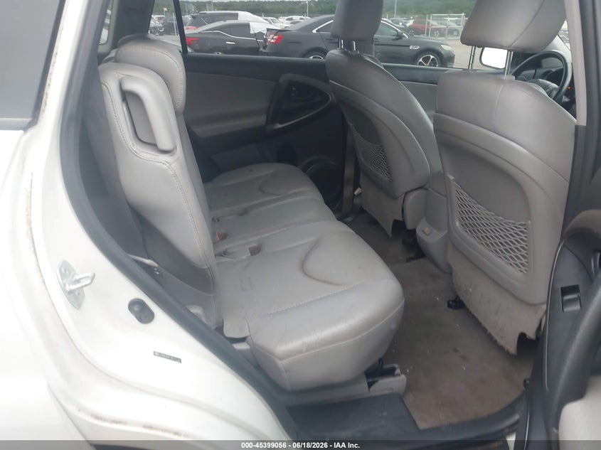 2011 TOYOTA RAV4 auction photo 8
