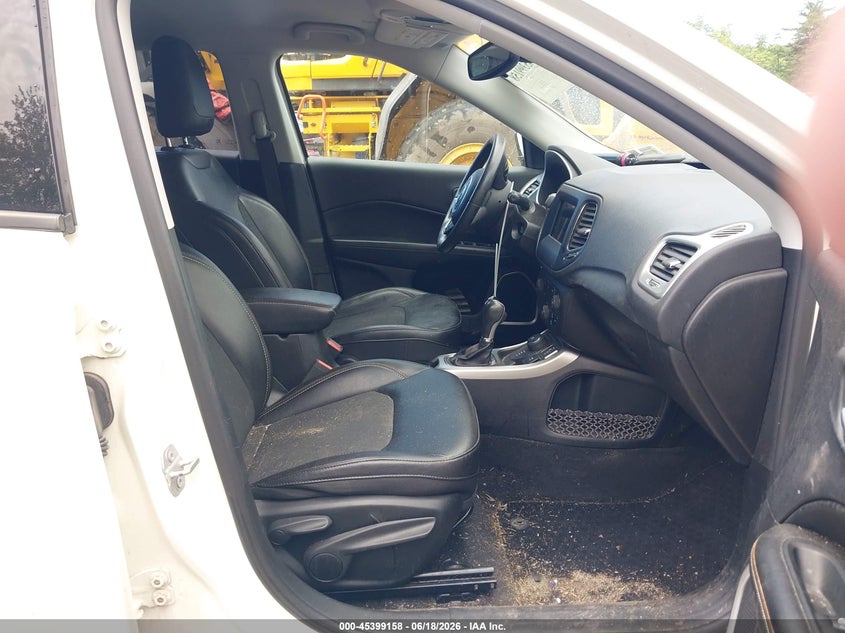 2019 JEEP COMPASS auction photo 5