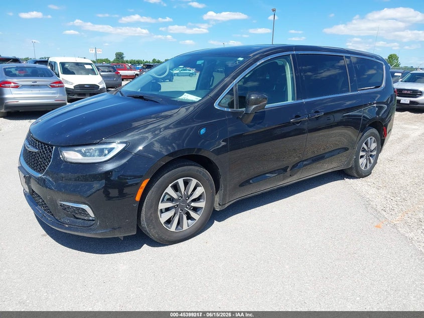 Vin: 2c4rc1l7xpr575669, lot: 45897220, chrysler pacifica hybrid touring l 20232