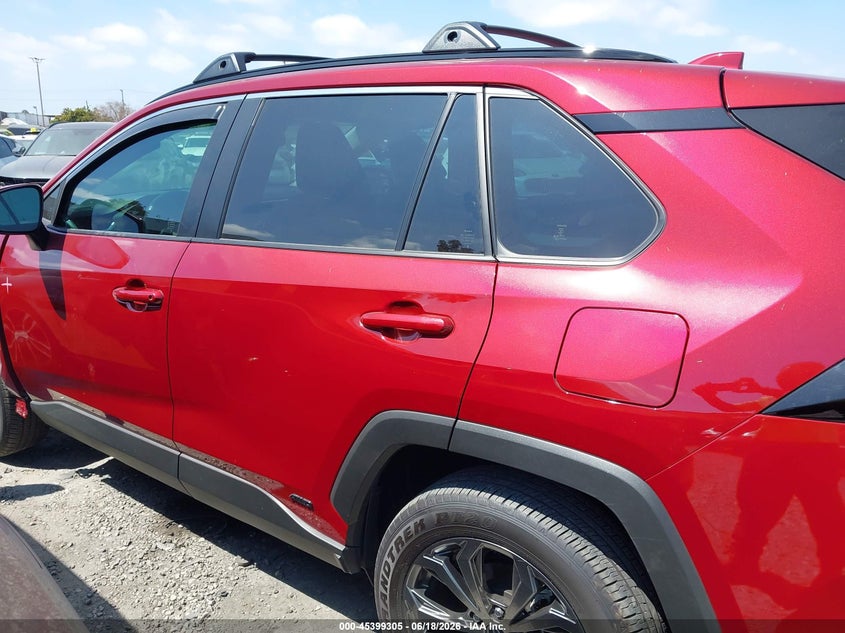 2025 TOYOTA RAV4 HYBRID XLE PREMIUM — Photo 15