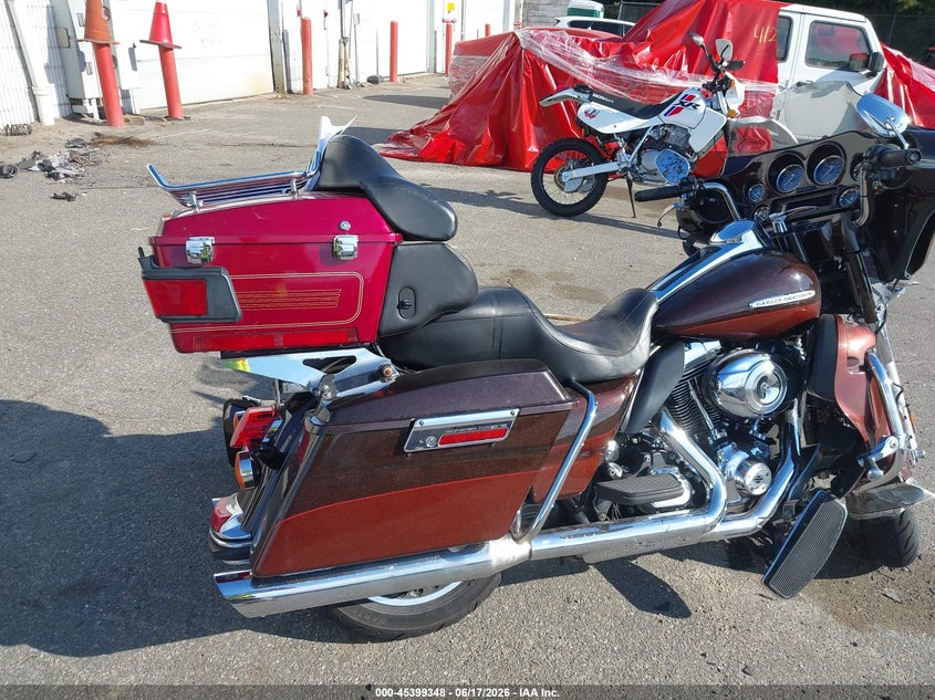 2011 Harley-Davidson Flhtk VIN: 1HD1KEM11BB605228 Lot: 45399348