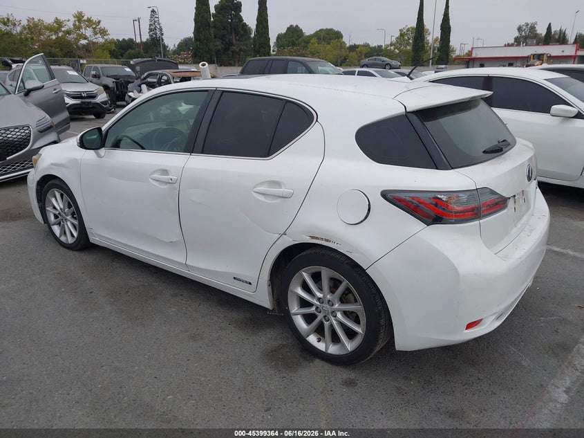 Vin: jthkd5bh4b2034378, lot: 45897367, lexus ct 200h premium 20113