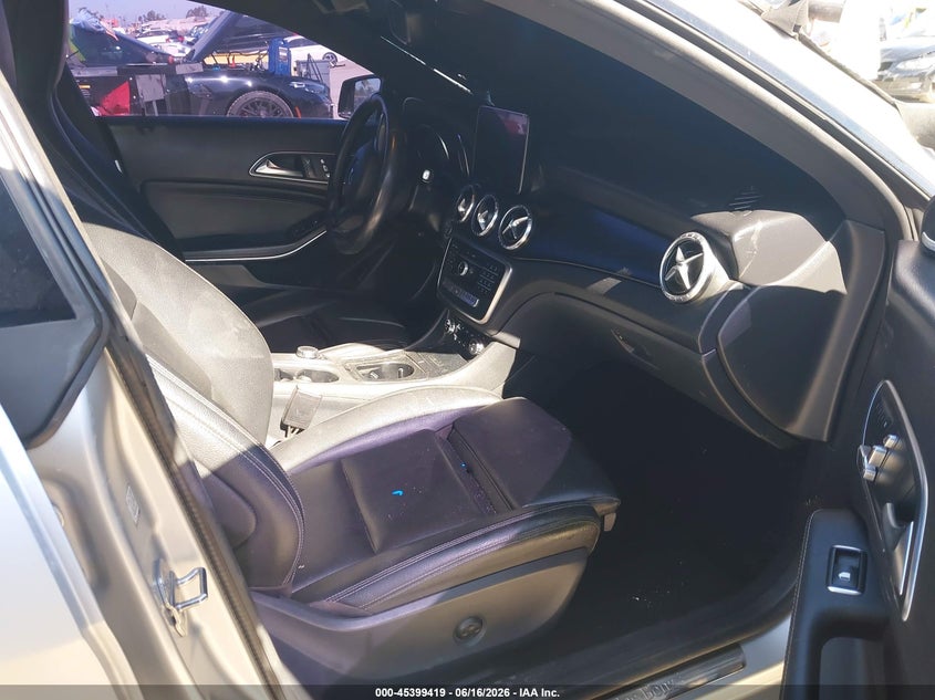 2019 MERCEDES-BENZ CLA 250 auction photo 5