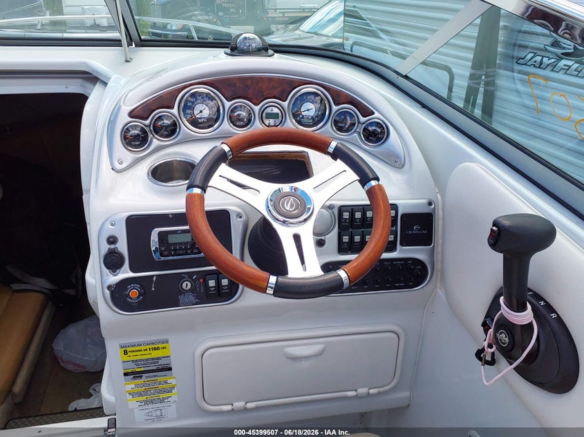 2016 CROWNLINE 23' auction photo 7