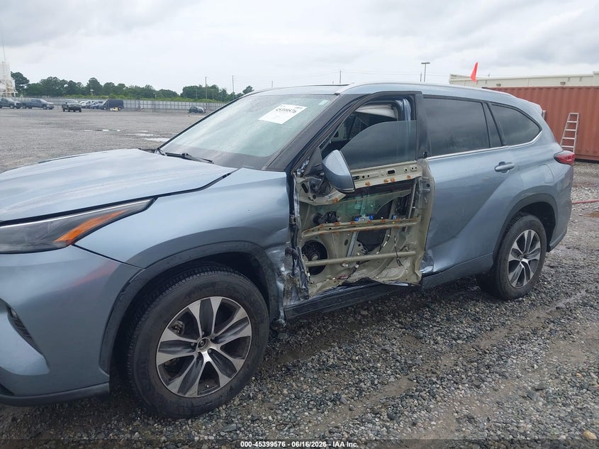 TOYOTA HIGHLANDER 2022 VIN 5TDGZRAH4NS111121