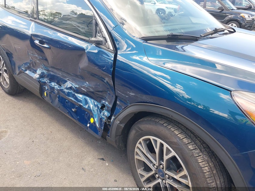 2020 FORD ESCAPE auction photo 6