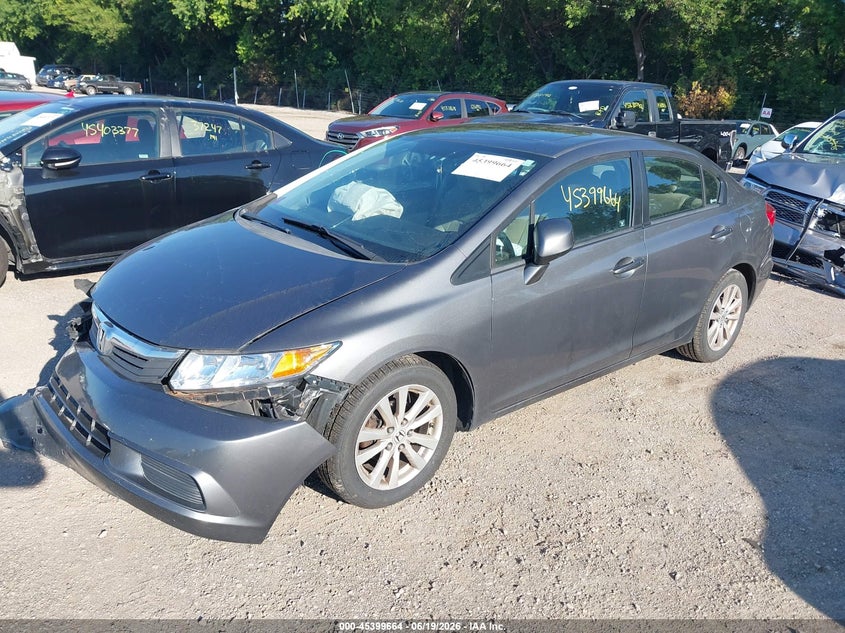 2012 Honda Civic, Front End, IAAI, VIN 19XFB2F88CE009702 — photo 2