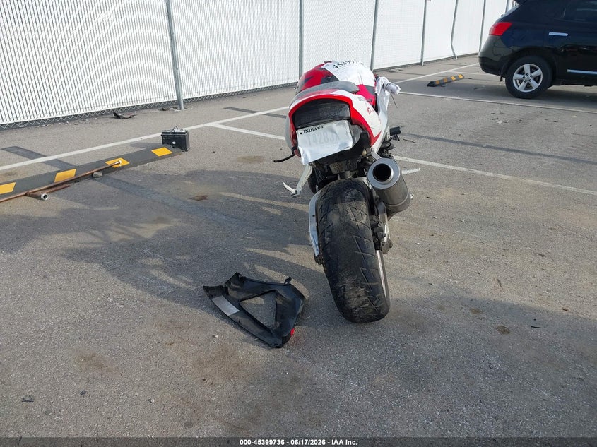 2001 Honda Cbr900 Rr VIN: JH2SC44081M105811 Lot: 45399736