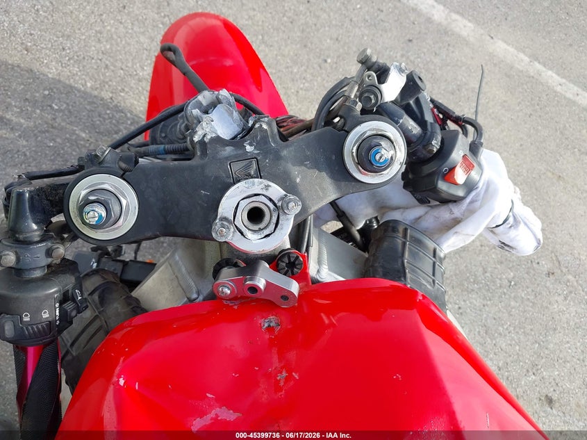 2001 Honda Cbr900 Rr VIN: JH2SC44081M105811 Lot: 45399736