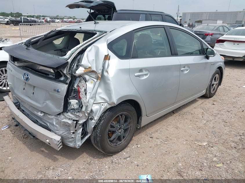 2013 TOYOTA PRIUS auction photo 4