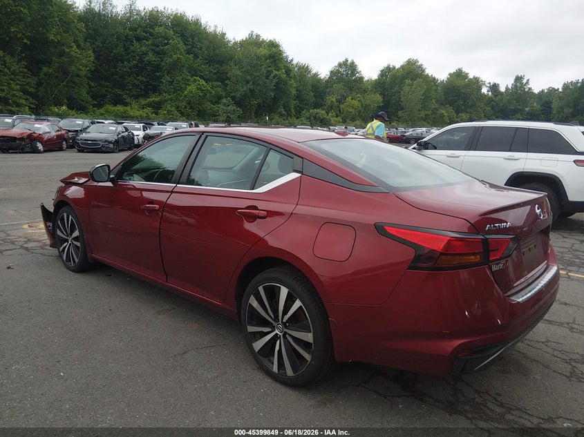 VIN 1N4BL4CW6MN303659 2021 NISSAN ALTIMA SR INTELLIGENT AWD