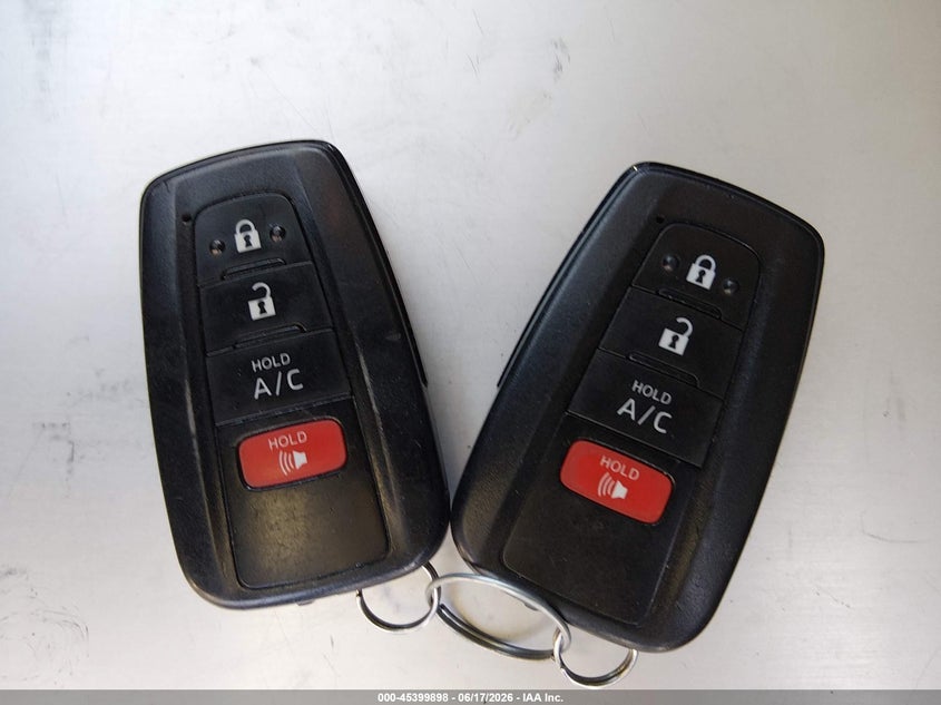 VIN JTDKAMFP0M3165696 2021 TOYOTA PRIUS PRIME XLE
