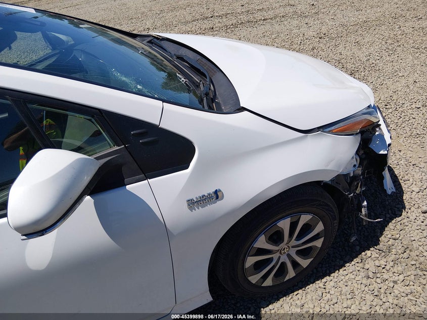 VIN JTDKAMFP0M3165696 2021 TOYOTA PRIUS PRIME XLE