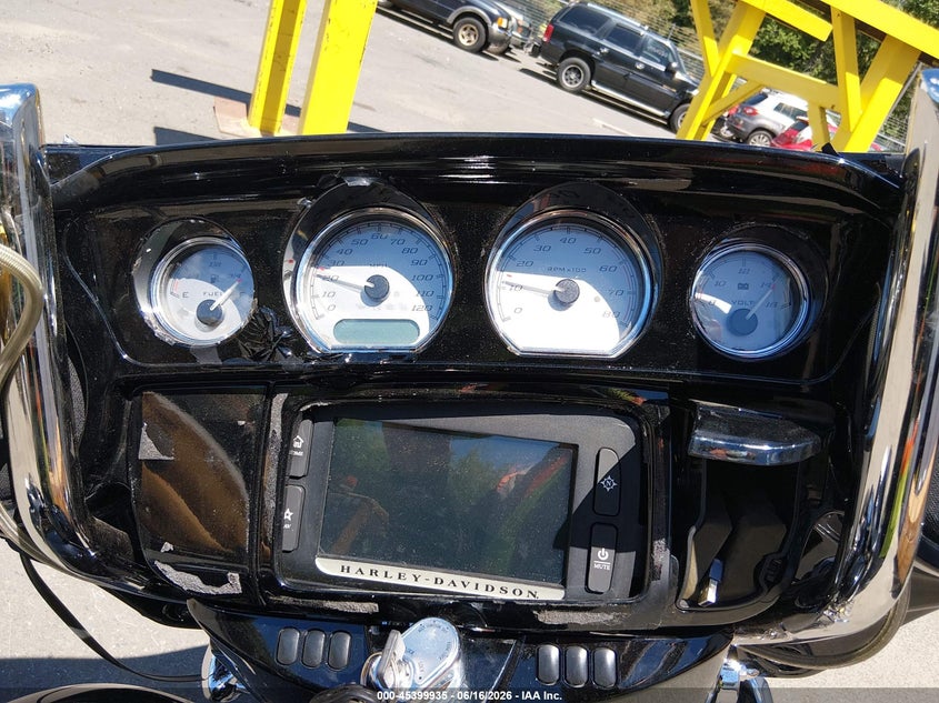 2015 Harley-Davidson Flhxs Street Glide Special VIN: 1HD1KRM12FB700054 Lot: 45399935