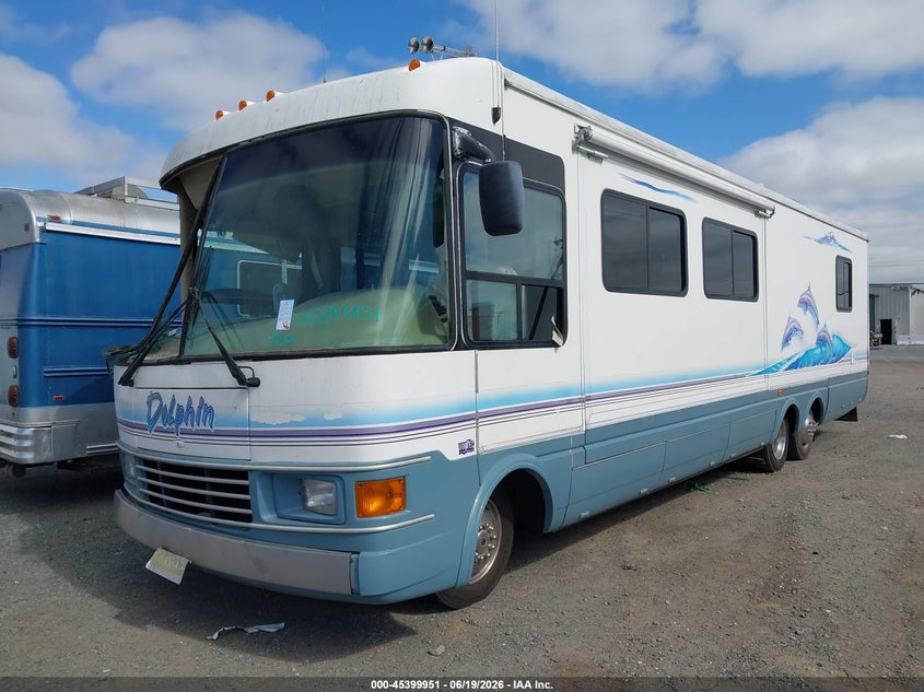 1998 CHEVROLET P30 auction photo 2