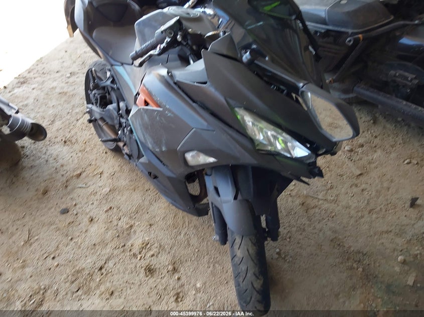2021 kawasaki ninja  (VIN: JKAEXKH1XMDAB4005)