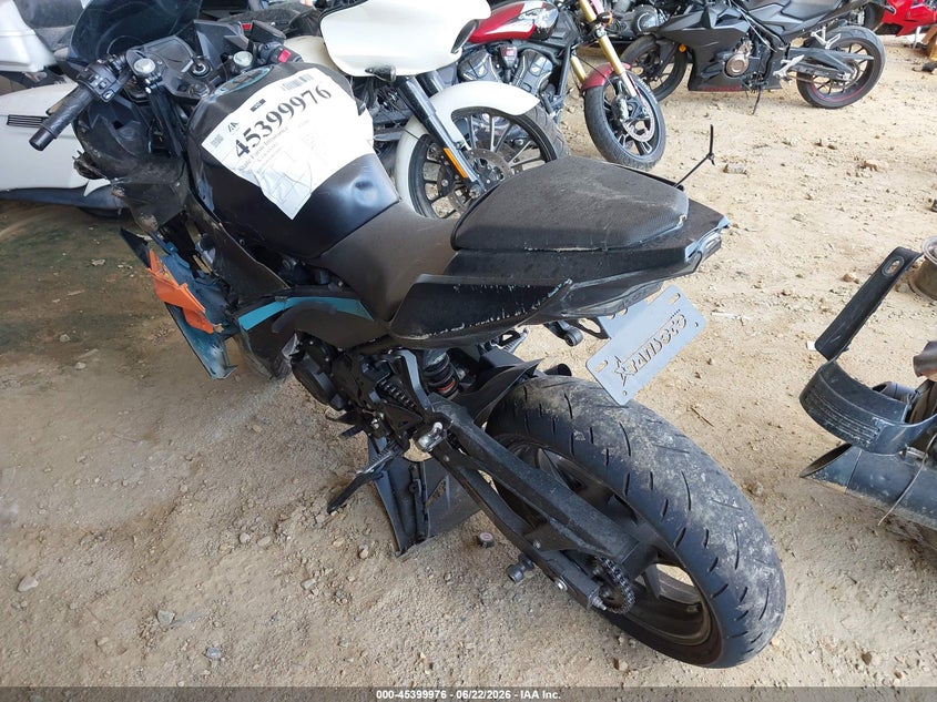 KAWASAKI EX400 2021