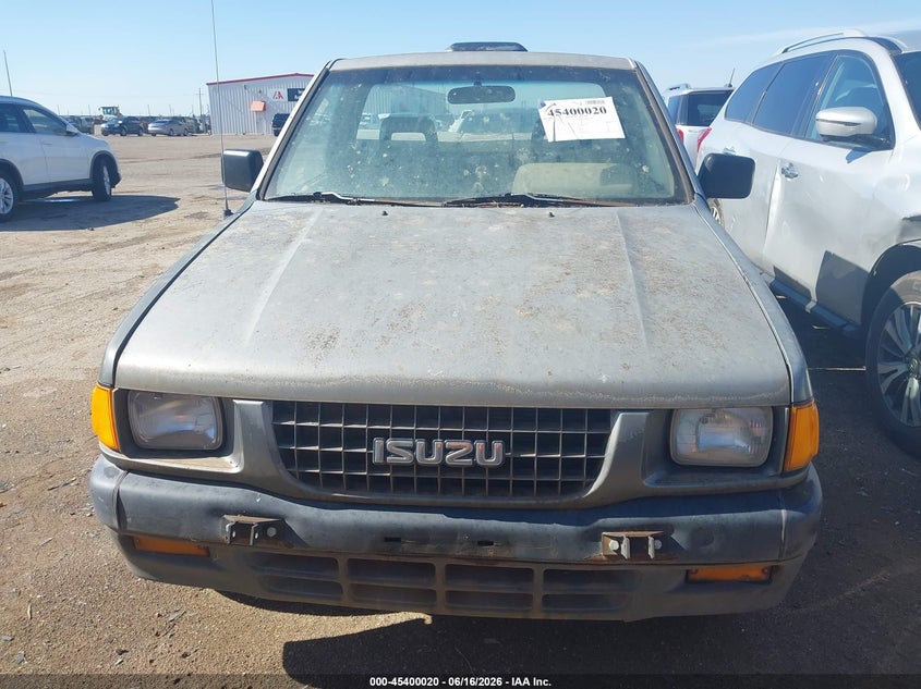 1994 Isuzu Conventional Short Wheelbase VIN: 4S1CL11L6R4200057 Lot: 45400020
