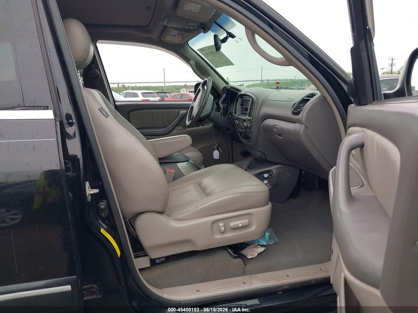 2005 TOYOTA SEQUOIA auction photo 5