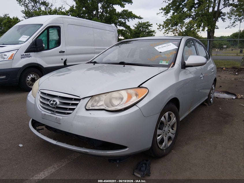 2010 HYUNDAI ELANTRA auction photo 2