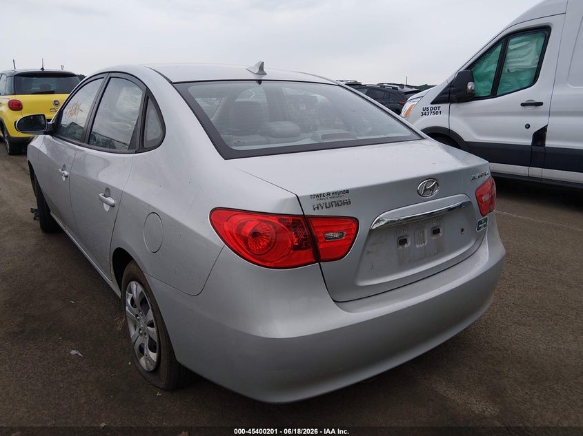 2010 HYUNDAI ELANTRA auction photo 3