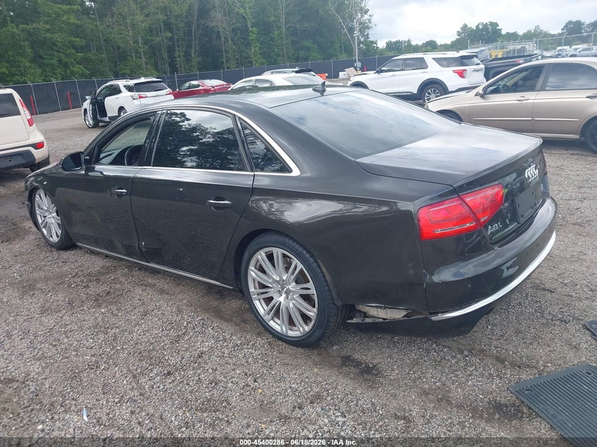 2011 AUDI A8 L auction photo 3
