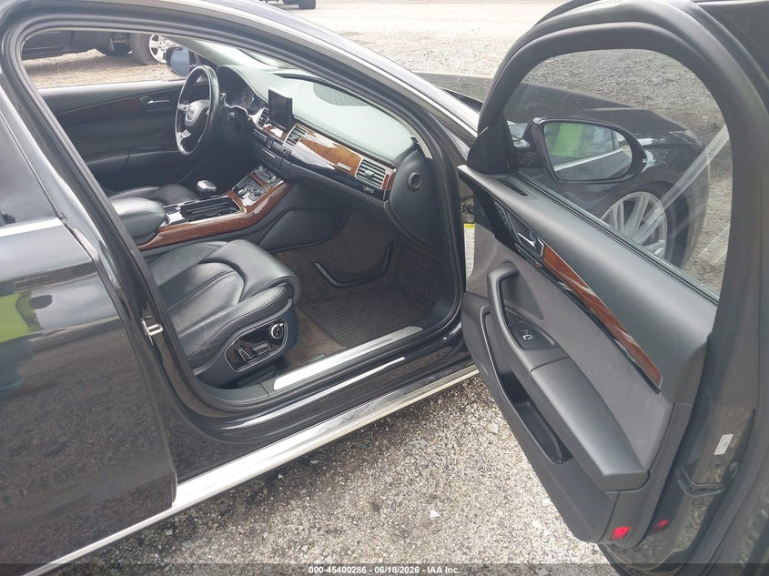 2011 AUDI A8 L auction photo 5
