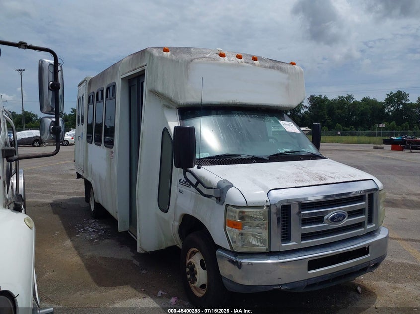 2012 FORD E-350 CUTAWAY auction photo 1
