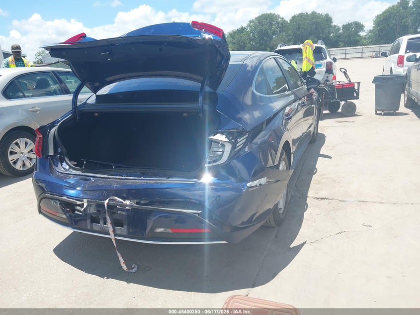 2021 HYUNDAI SONATA auction photo 4