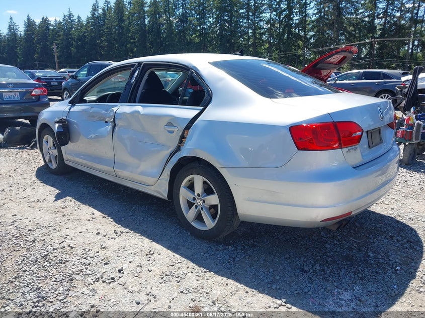 AtlanticExpress - Volkswagen Jetta