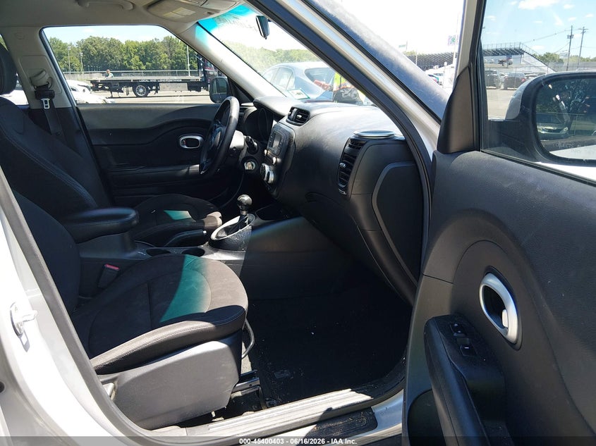 2016 KIA SOUL auction photo 5