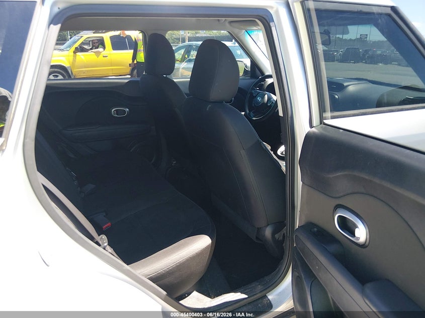2016 KIA SOUL auction photo 8