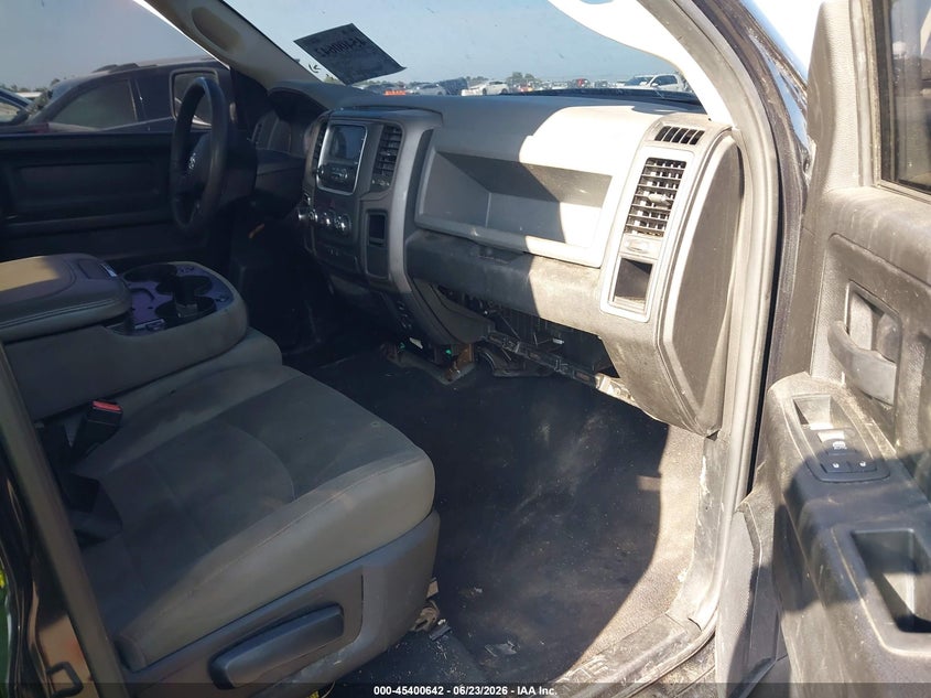 2019 RAM 1500 CLASSIC auction photo 5