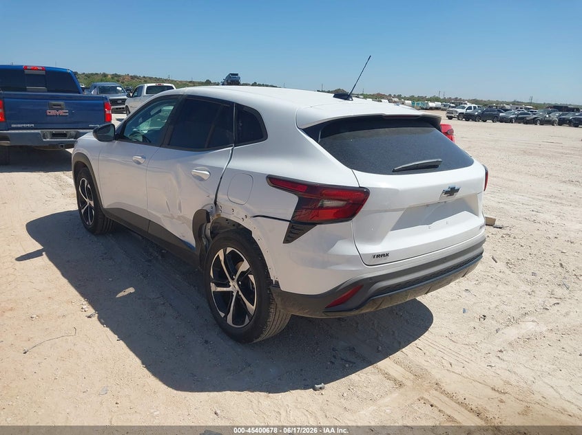 2026 CHEVROLET TRAX auction photo 3