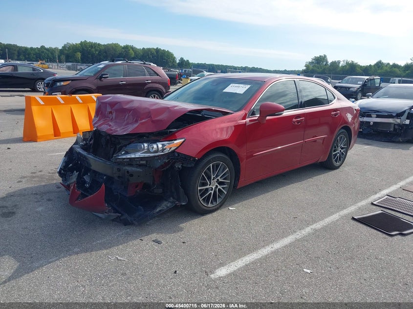 2016 LEXUS ES 350 — Photo 2