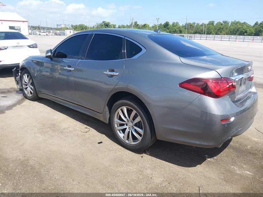 2015 INFINITI Q70 auction photo 3