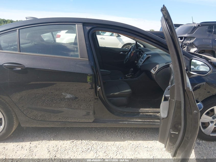 2018 CHEVROLET CRUZE auction photo 5