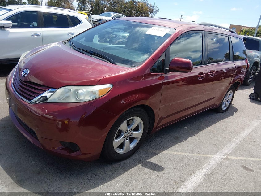 2017 Toyota Sienna Le 8 Passenger 5TDKZ3DC9HS880533 photo 1