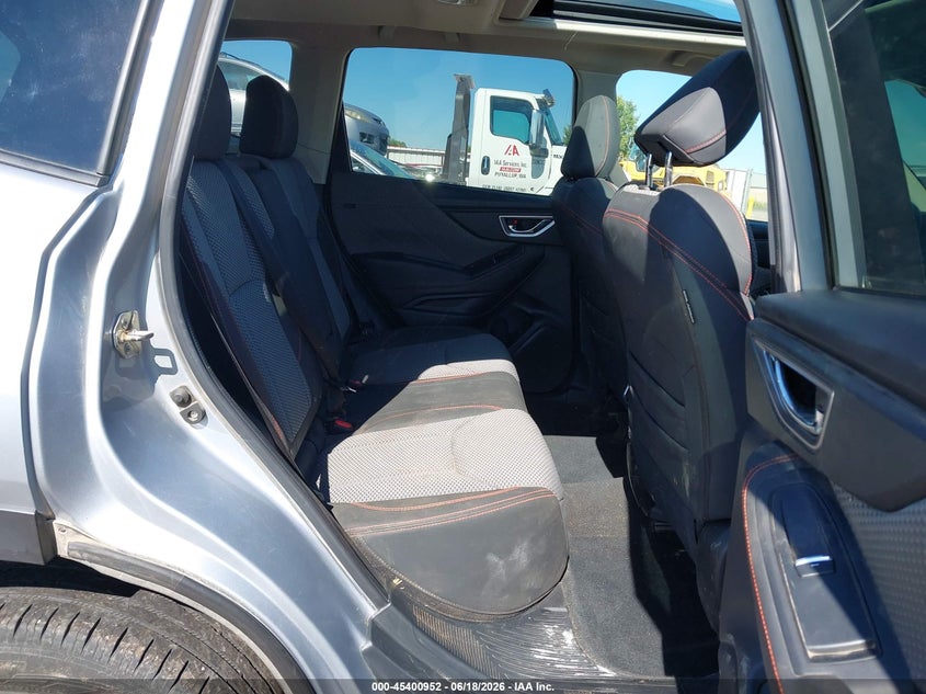 2019 SUBARU FORESTER auction photo 8