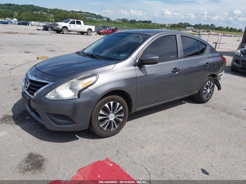 2016 NISSAN VERSA auction photo 2