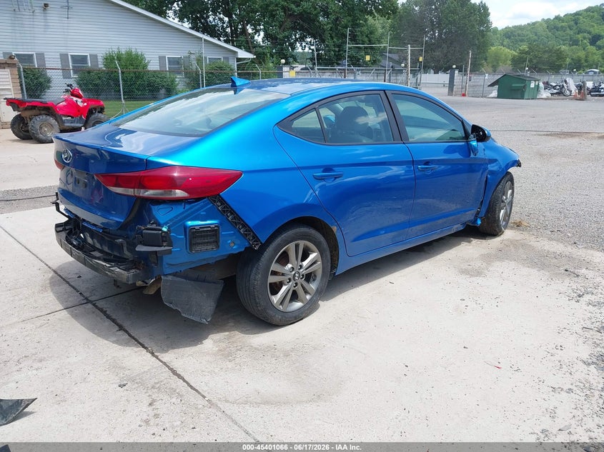 2017 HYUNDAI ELANTRA auction photo 4