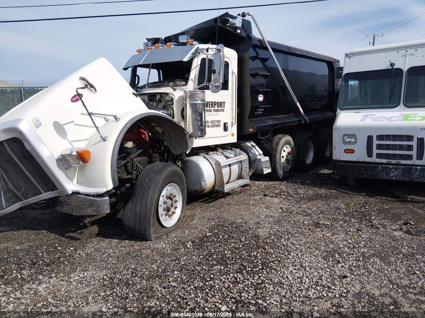 2013 PETERBILT 367 auction photo 2