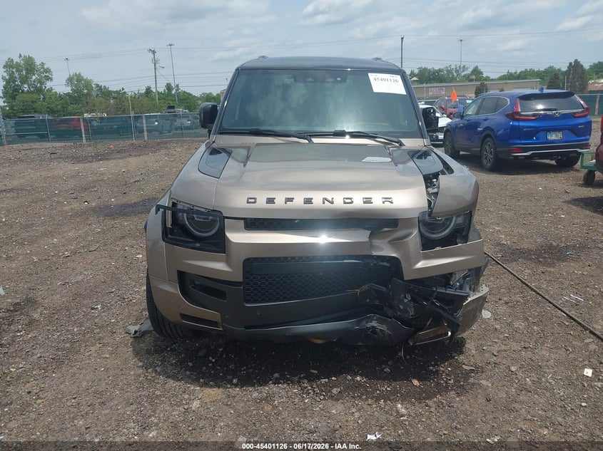 2026 Land Rover Defender P635 Octa/P635 Octa Black VIN: SALEZEE97T2489868 Lot: 45401126