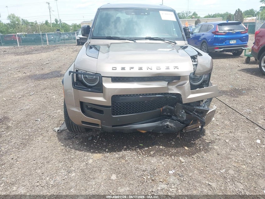 2026 Land Rover Defender P635 Octa/P635 Octa Black VIN: SALEZEE97T2489868 Lot: 45401126