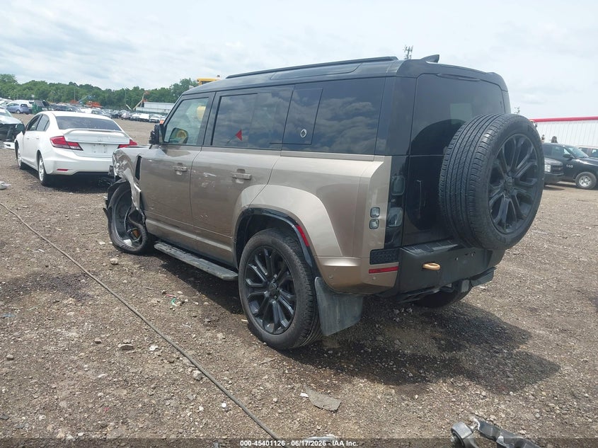 Vin: salezee97t2489868, lot: 45899129, land rover defender p635 octa/p635 octa black 20263