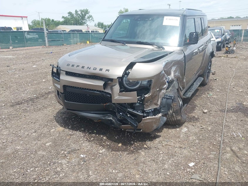 2026 Land Rover Defender P635 Octa/P635 Octa Black VIN: SALEZEE97T2489868 Lot: 45401126