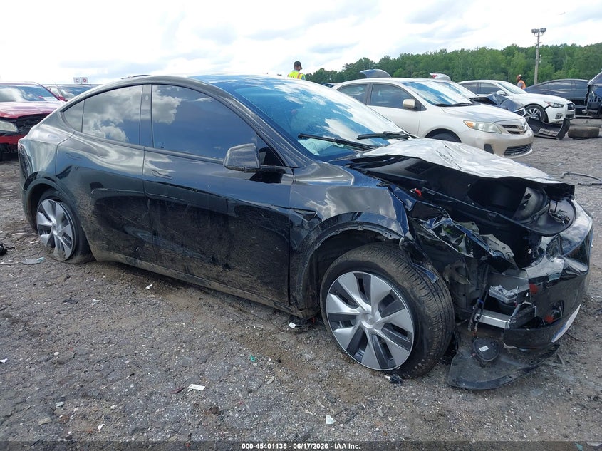 TESLA MODEL Y - zdjęcie 1