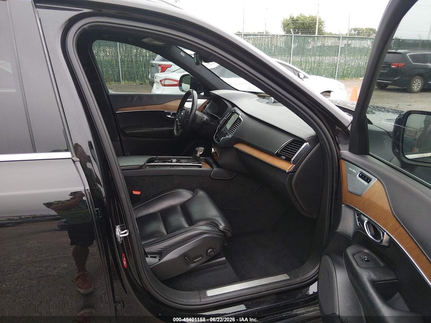 2018 VOLVO XC90 auction photo 5