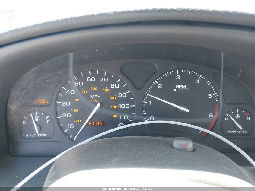 2002 Saturn S-Series Sl VIN: 1G8ZF52882Z142109 Lot: 45401194